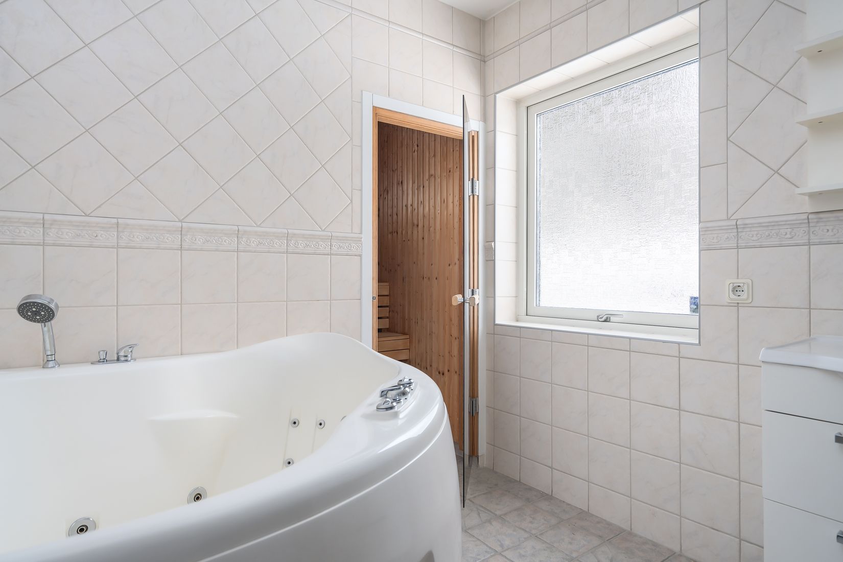 Villa, Blåsippestigen 15, Nynäshamn