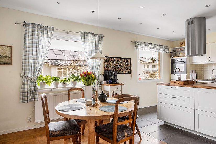 Villa, Ängsgatan 5, Centralt, Kungälv