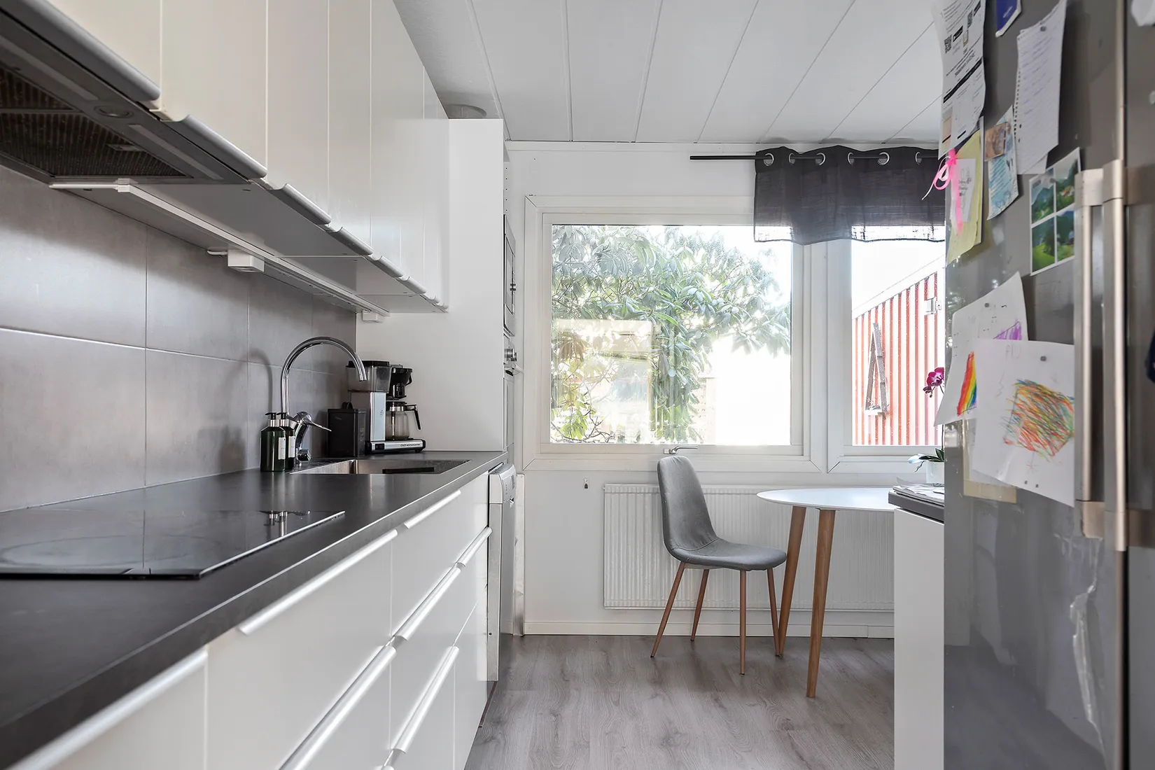 Radhus, Vitklövern 7B, Centrala Torslanda, Göteborg