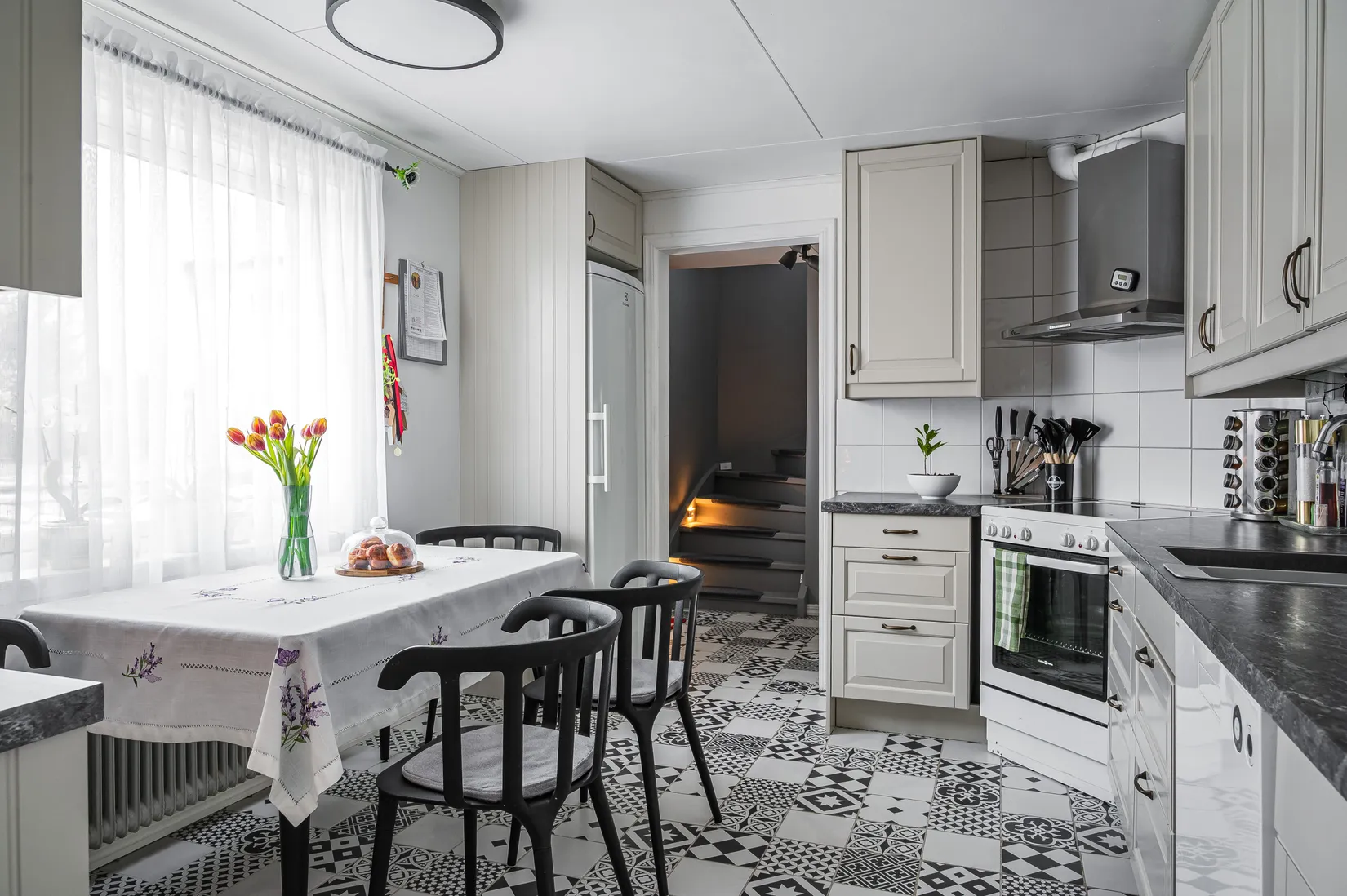 Villa, Köpmansgatan 26, Vara