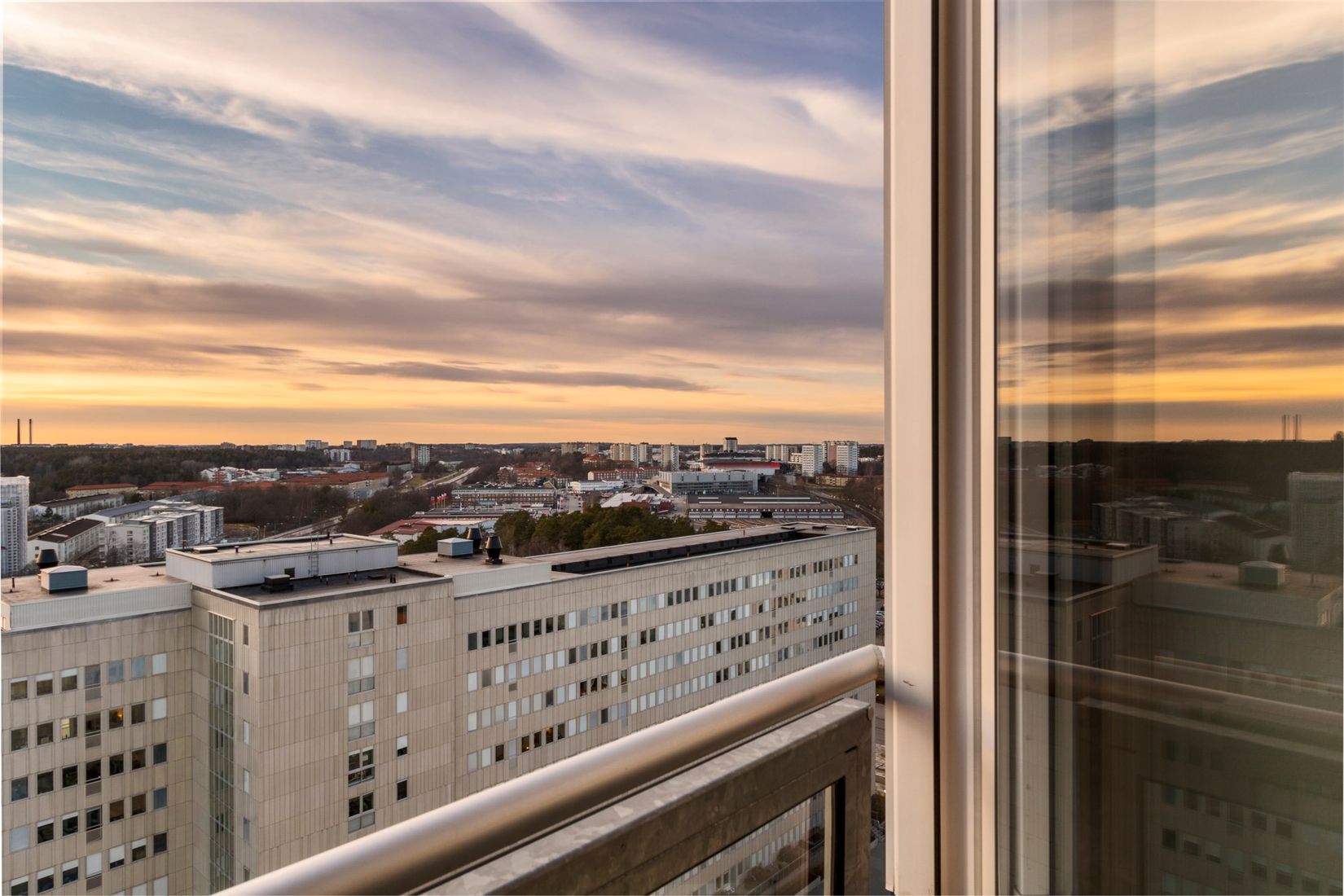 Bostadsrätt, Östersundsgatan 7, Vån 15 (1507/2512), Vällingby Parkstad / Råcksta, Stockholm