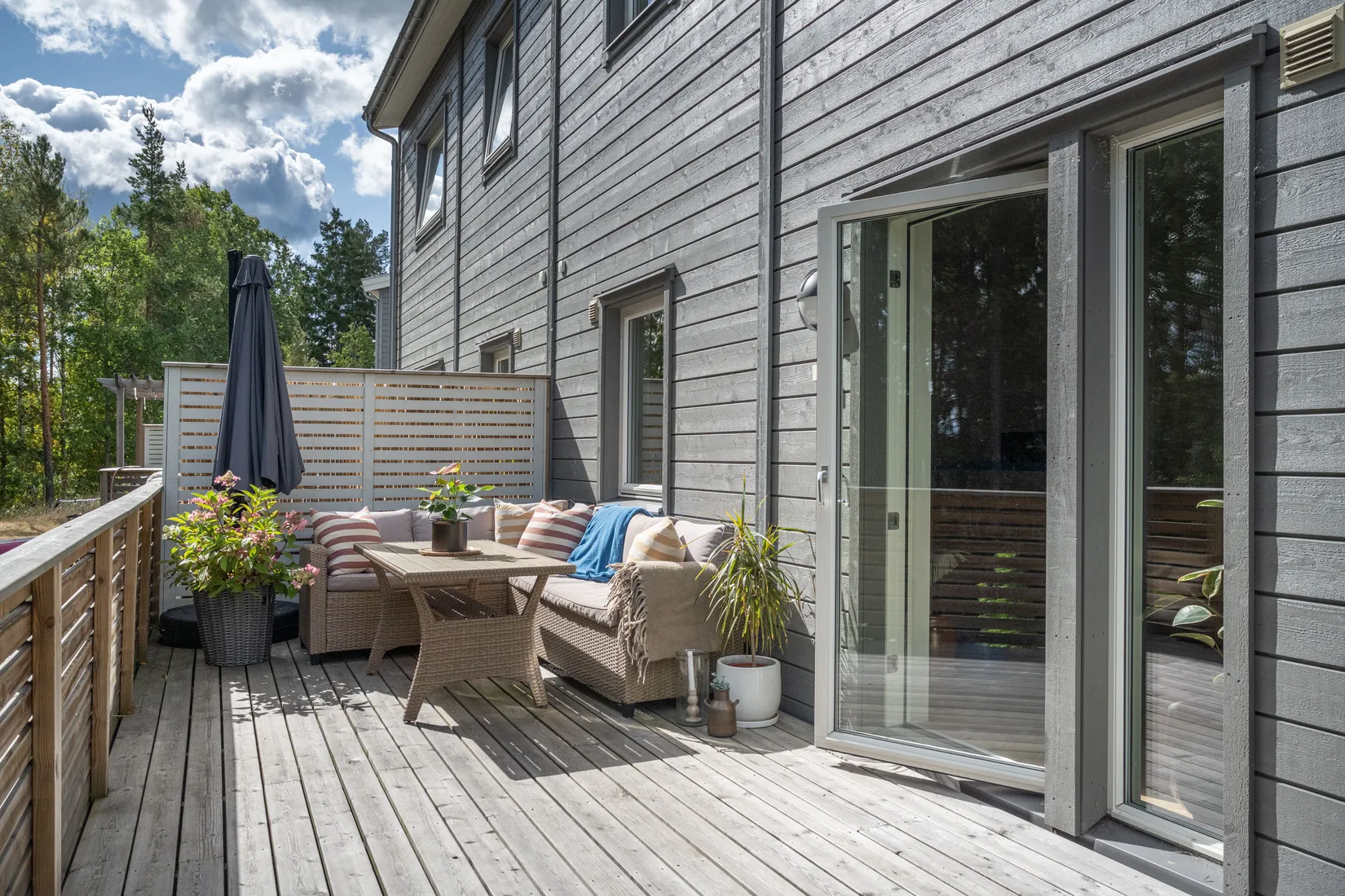 Radhus, Revirvägen 23, Marielundsviken, Strängnäs