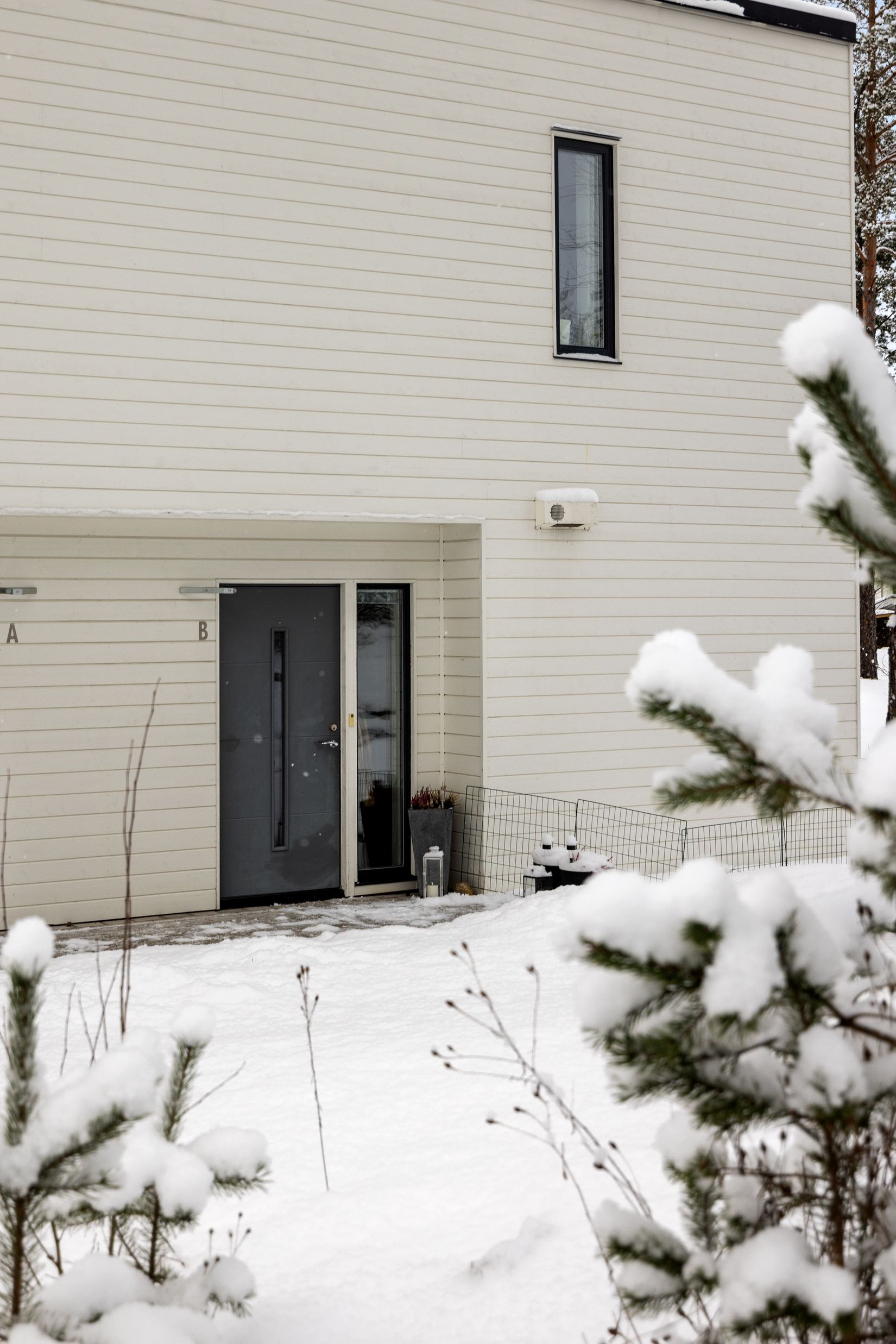 Radhus, Tant Gredelins väg 28B, Botkyrka