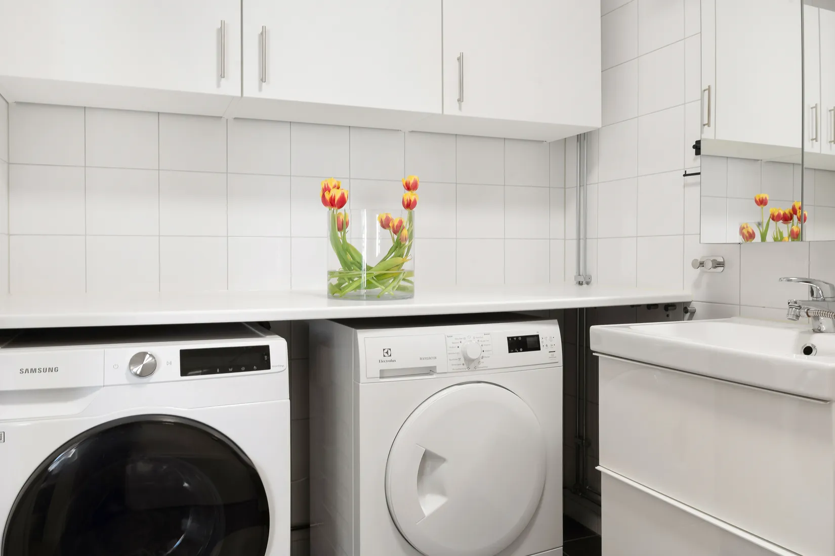 Villa, Radhus, Blåviolstigen 41, Bro Rosenängarna, Upplands-Bro