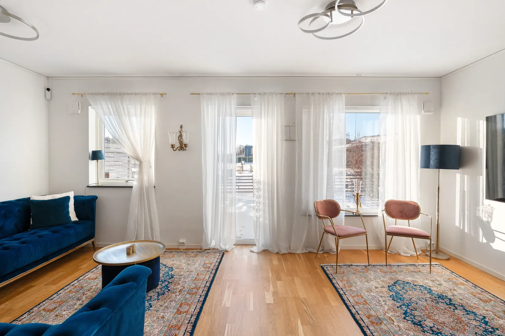 Villa, Radhus, Blåviolstigen 41, Bro Rosenängarna, Upplands-Bro