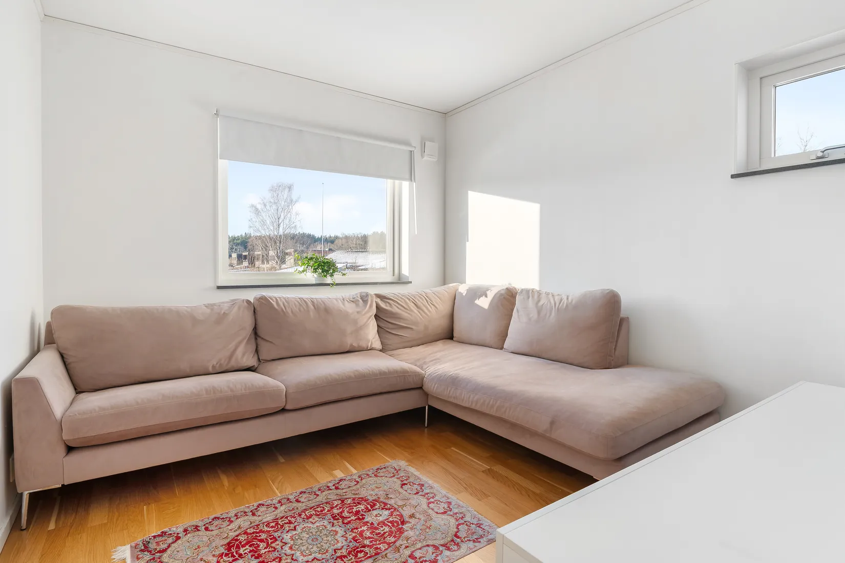 Villa, Radhus, Blåviolstigen 41, Bro Rosenängarna, Upplands-Bro