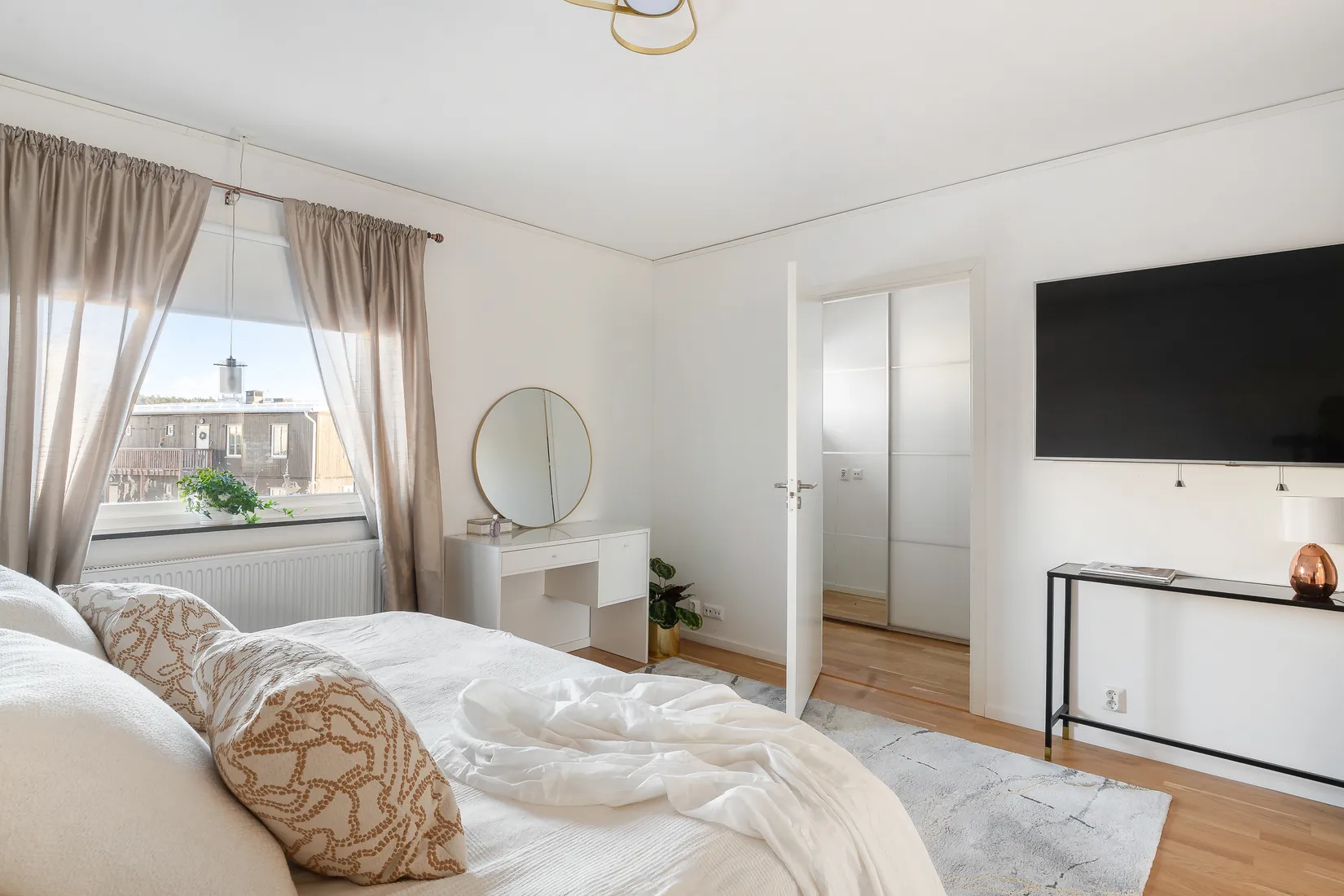 Villa, Radhus, Blåviolstigen 41, Bro Rosenängarna, Upplands-Bro