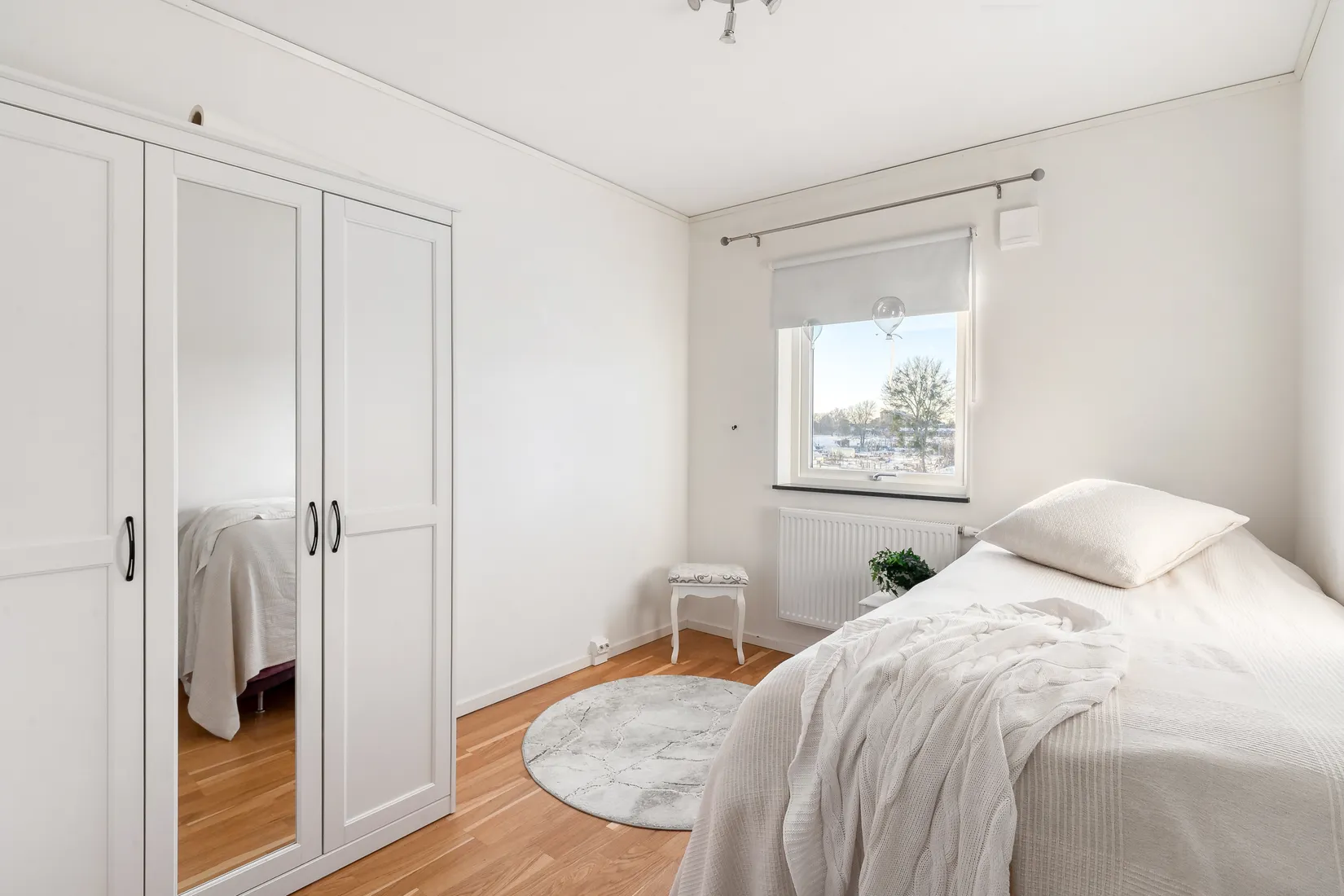 Villa, Radhus, Blåviolstigen 41, Bro Rosenängarna, Upplands-Bro