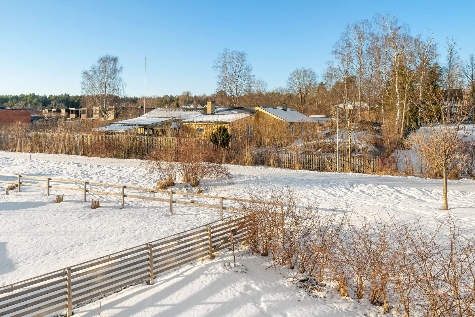 Villa, Radhus, Blåviolstigen 41, Bro Rosenängarna, Upplands-Bro