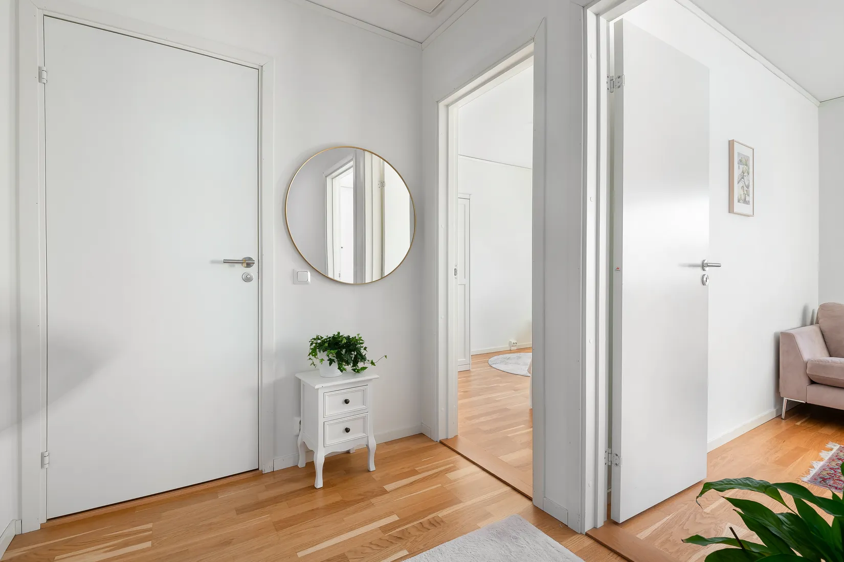 Villa, Radhus, Blåviolstigen 41, Bro Rosenängarna, Upplands-Bro