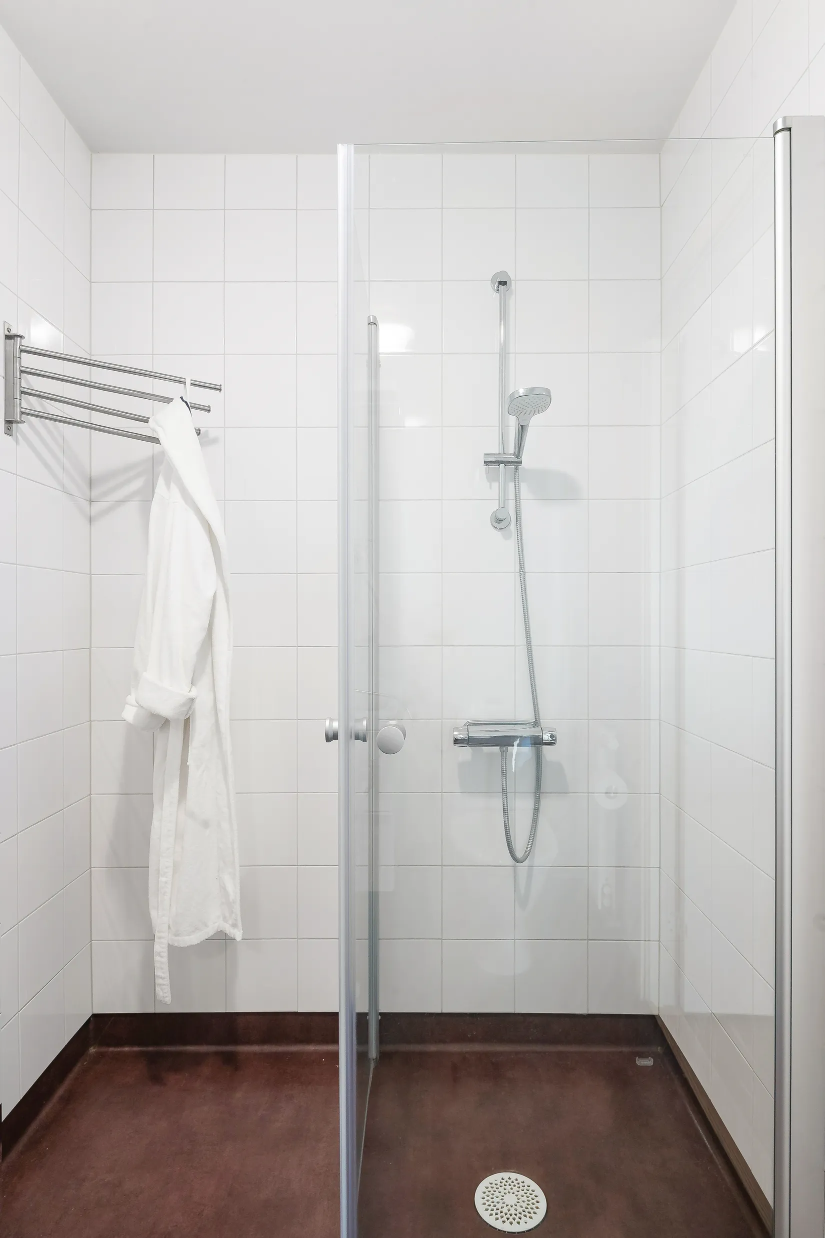 Villa, Radhus, Blåviolstigen 41, Bro Rosenängarna, Upplands-Bro