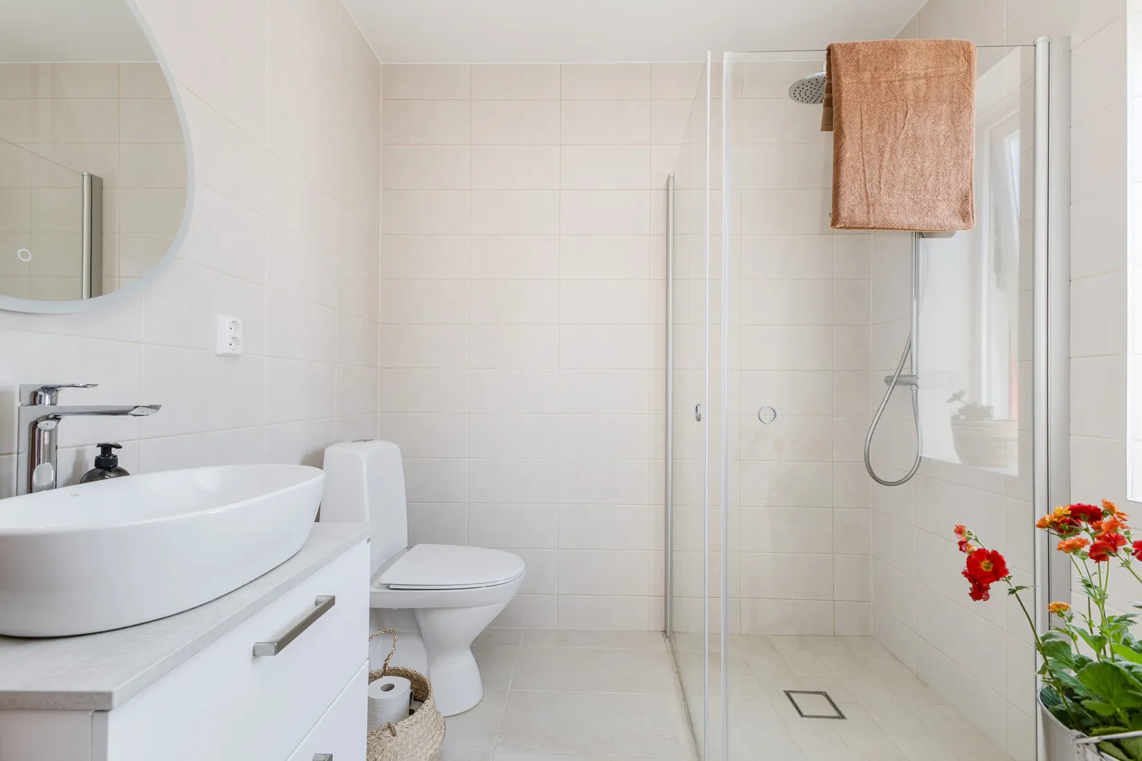 Villa, Skästa byväg 107, Skästa Hage, Västerås