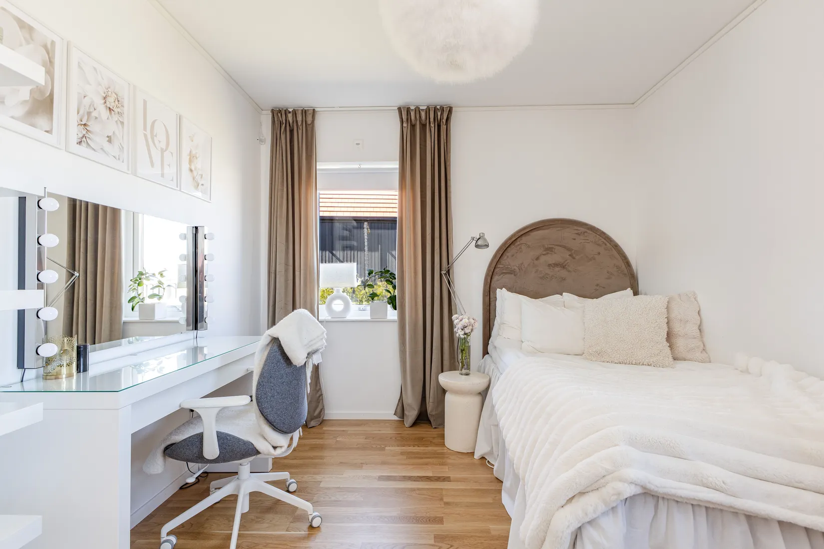 Villa, Skästa byväg 107, Skästa Hage, Västerås