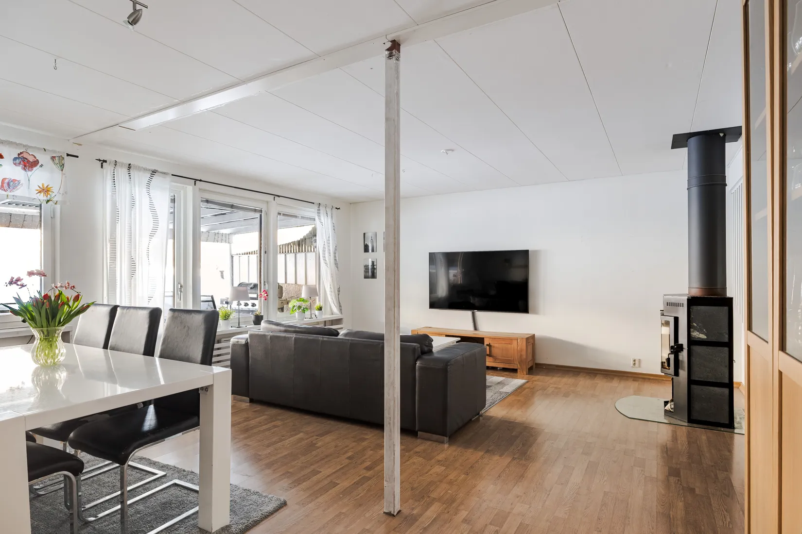 Villa, Radhus, Furuvägen 45, Hälletorp/Bondsjöstaden, Härnösand