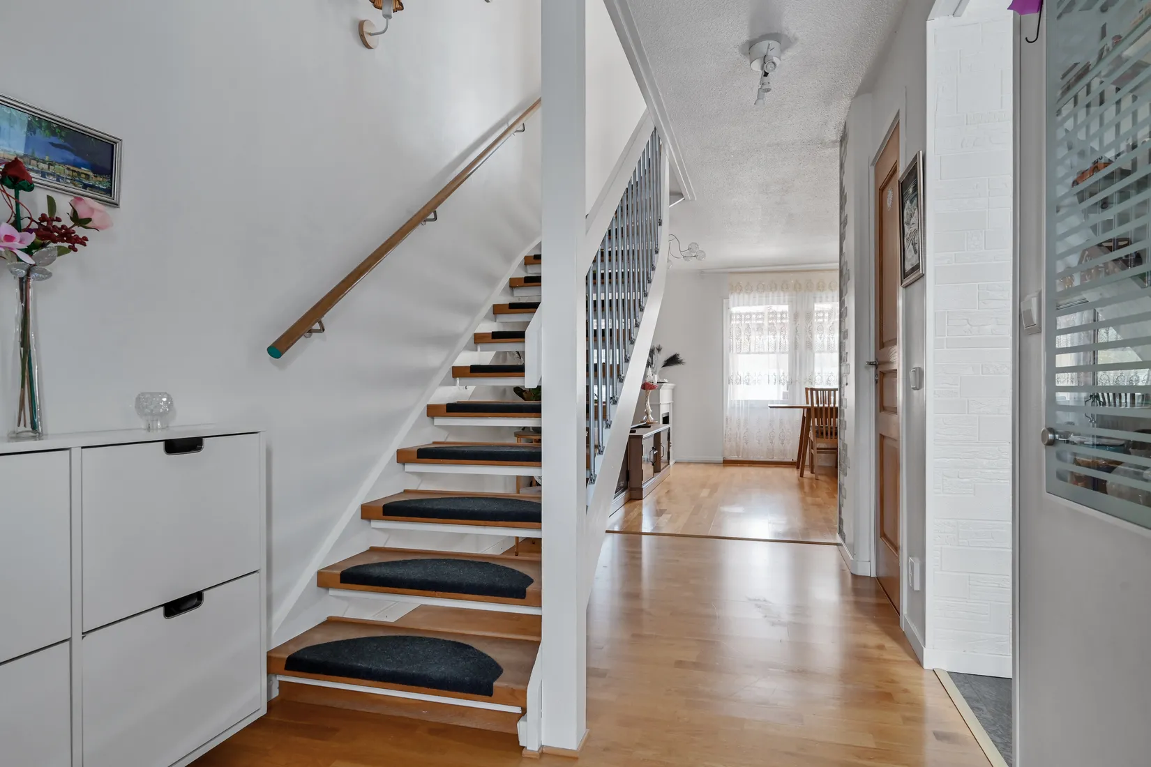 Bostadsrätt, Radhus, Sadelgatan 107, Smedby, Upplands Väsby