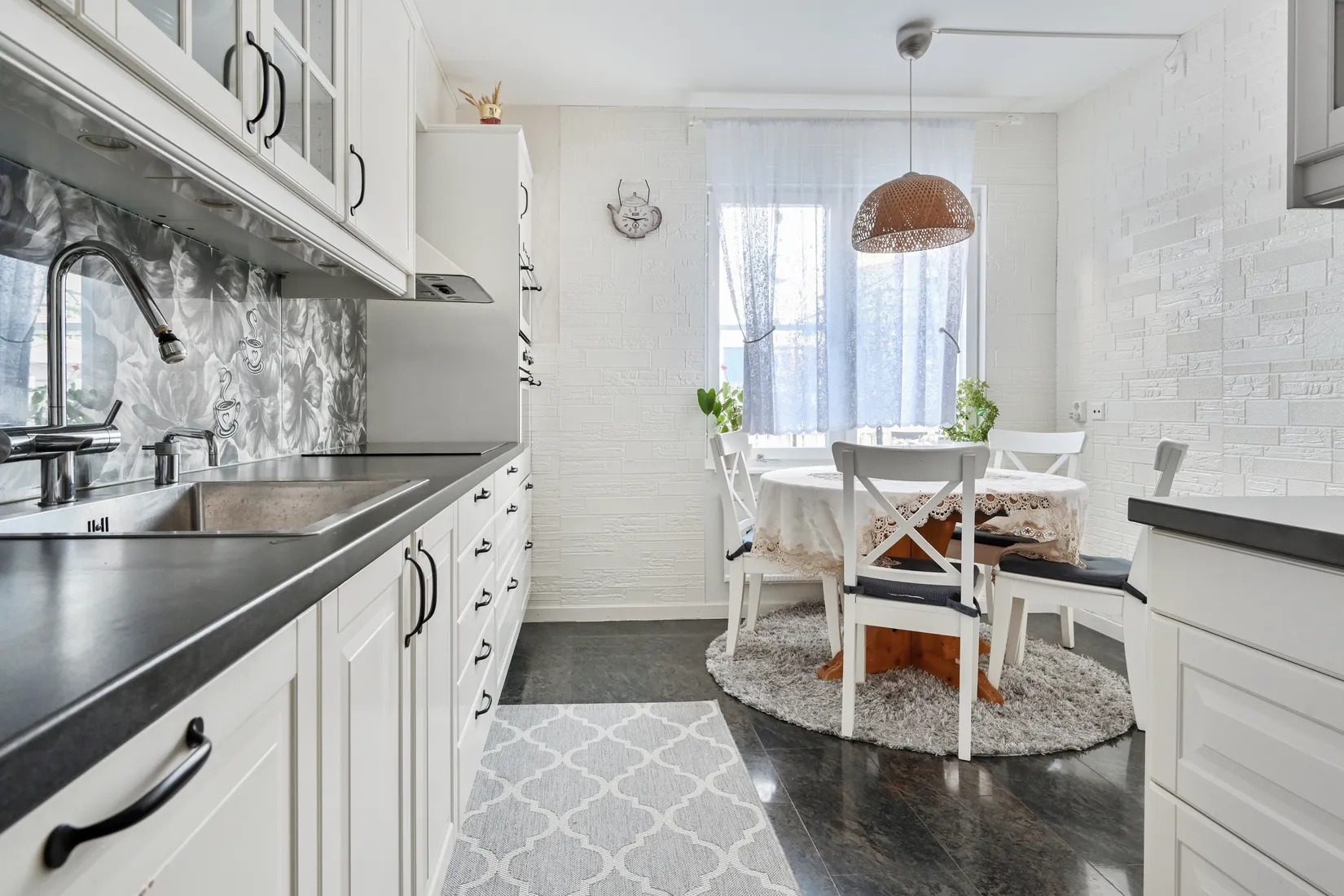 Bostadsrätt, Radhus, Sadelgatan 107, Smedby, Upplands Väsby