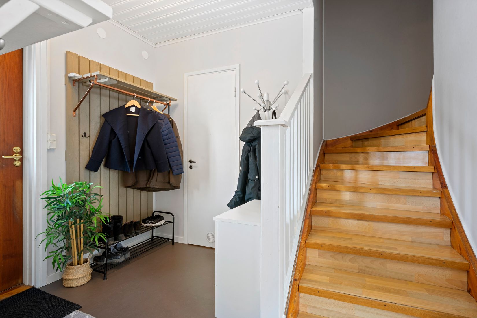 Radhus, Henrik gjutares gata 27G, Norrmalm, Skövde