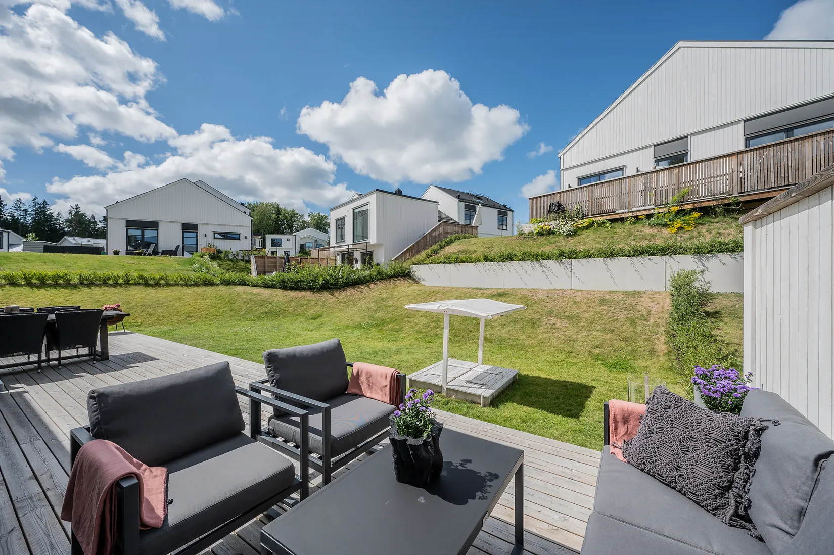 Bostadsrätt, Radhus, Skogskärrsvägen 12D, Högmora, Huddinge