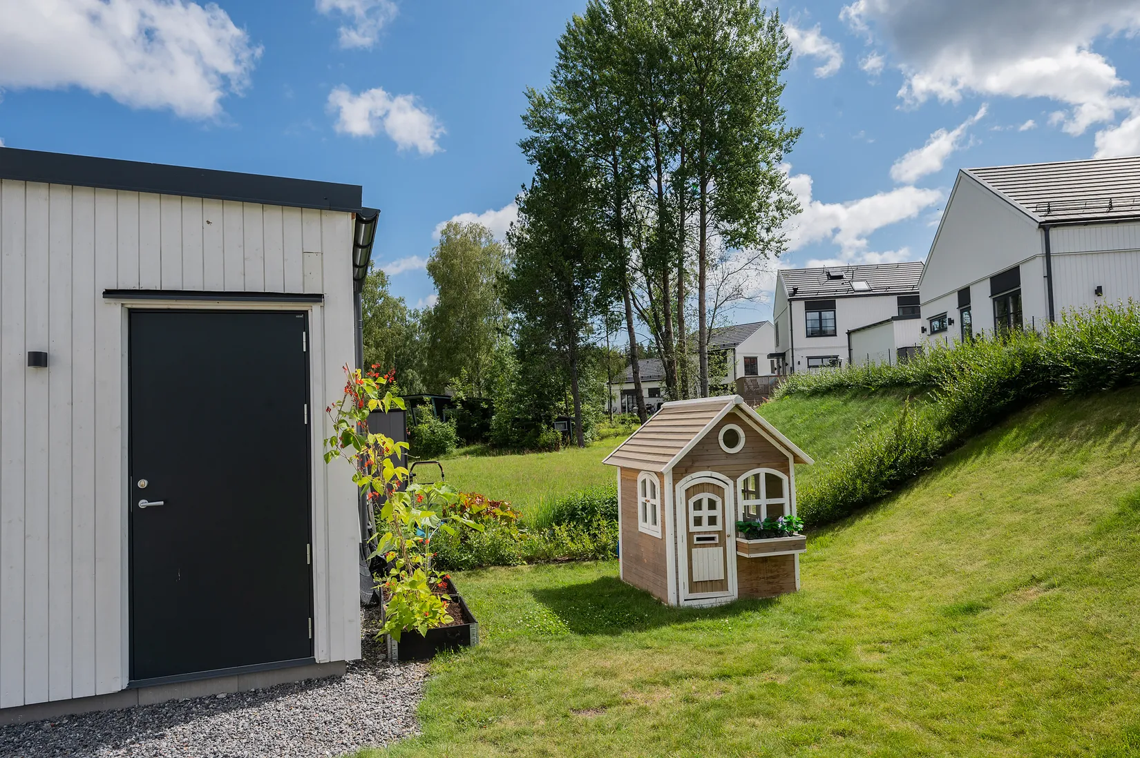 Bostadsrätt, Radhus, Skogskärrsvägen 12D, Högmora, Huddinge