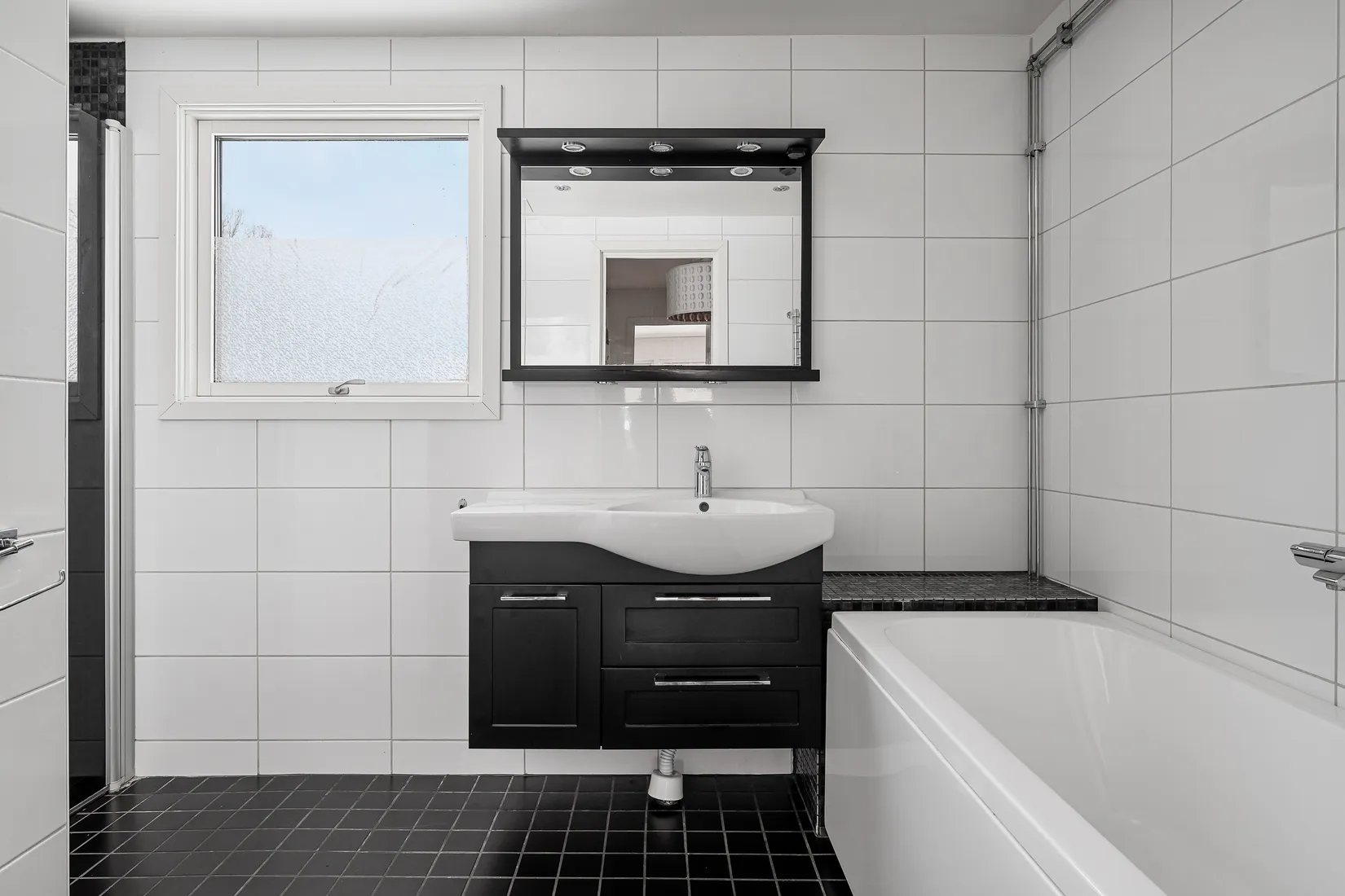 Villa, Alkvägen 5, Vallsund, Oxelösund