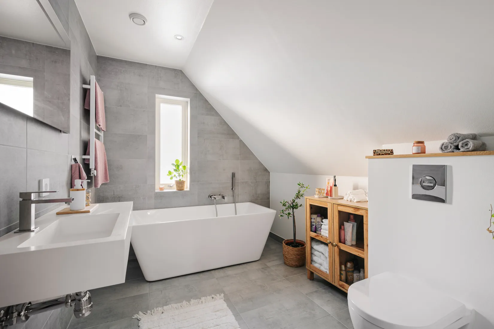 Villa, Torparvägen 15, Bro/Sandhagen, Upplands-Bro