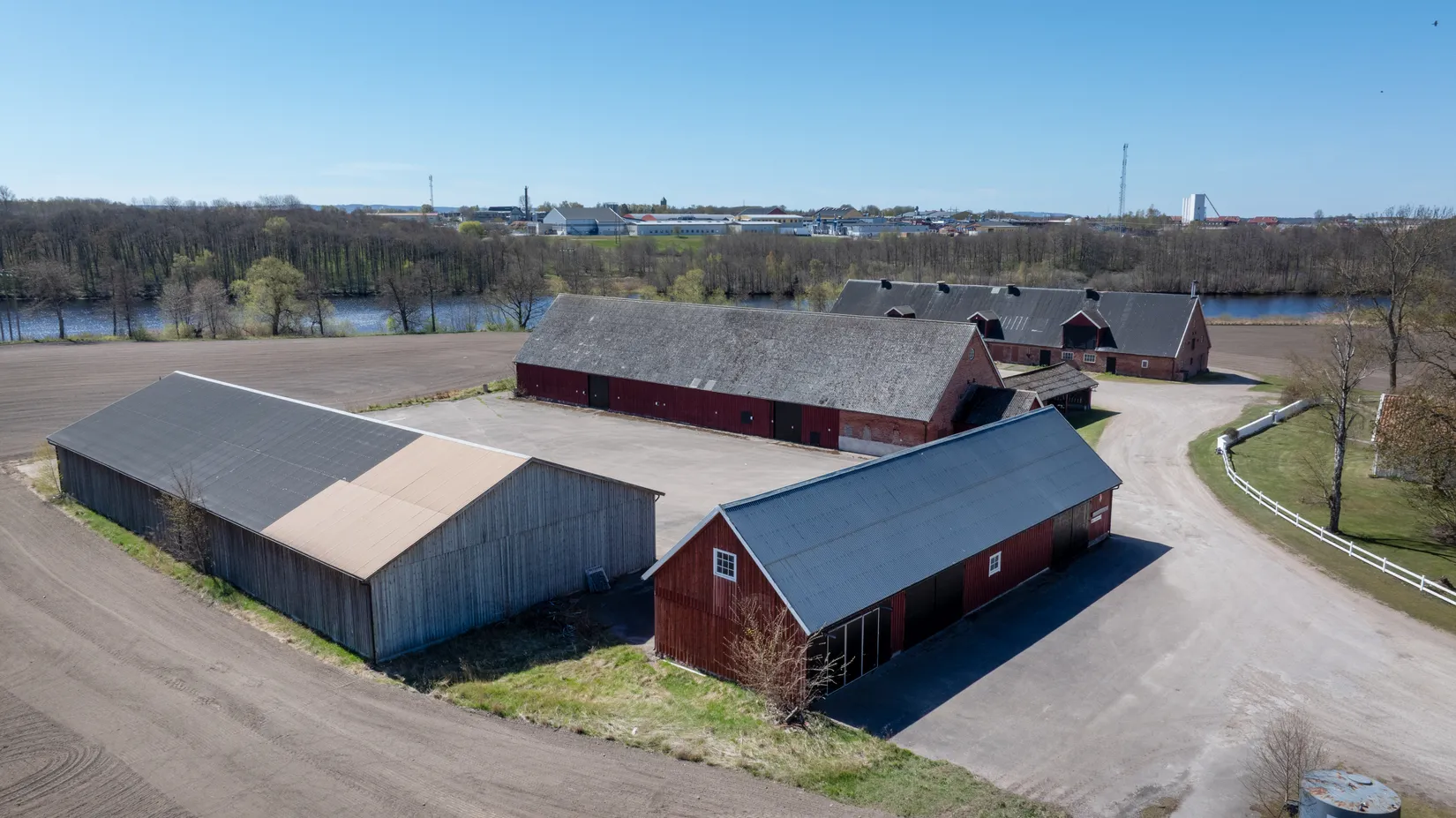 Gård/Skog, Ahlavägen 4, Ahla, Laholm