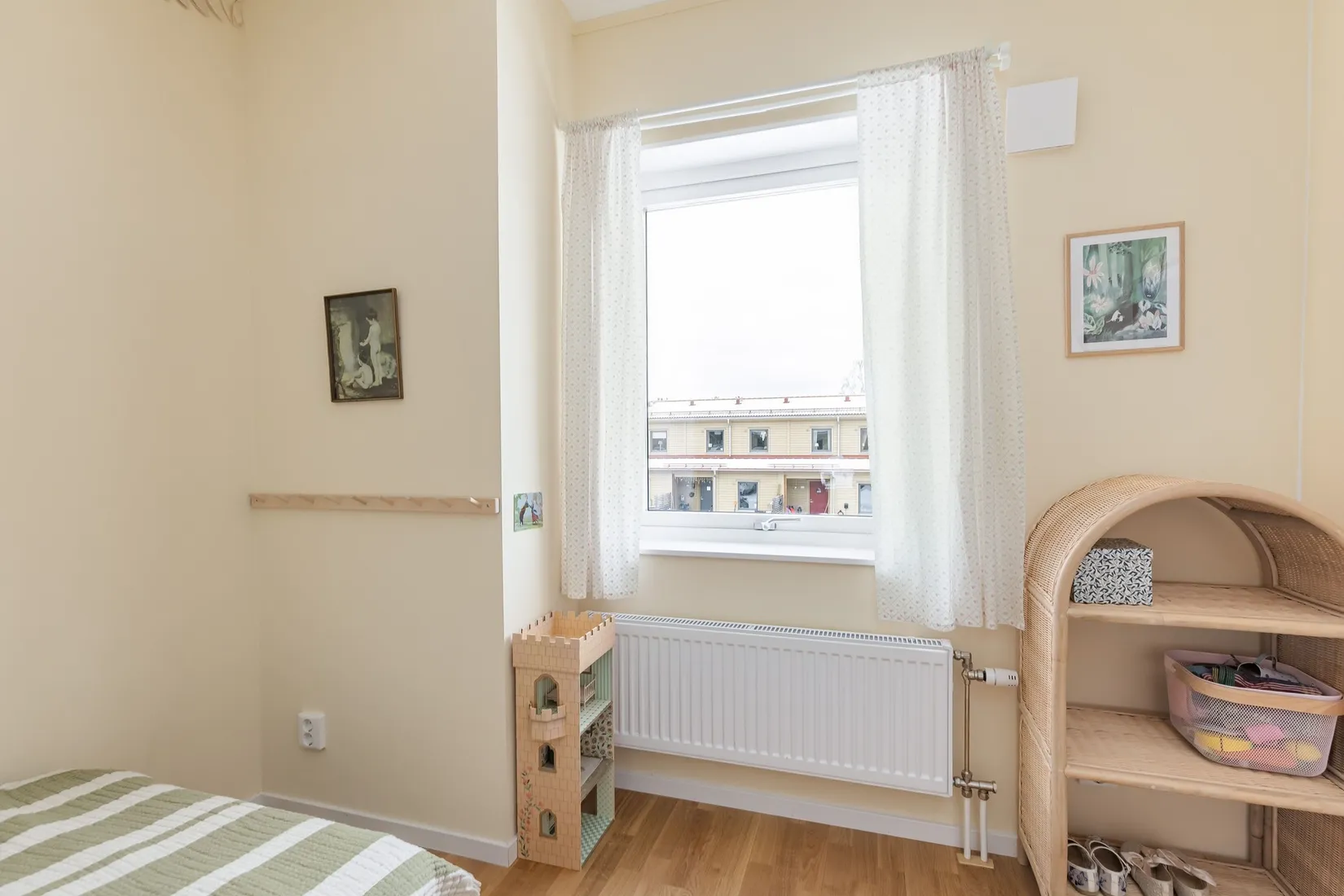 Radhus, Källarängsvägen 33C, Stallarholmen, Strängnäs