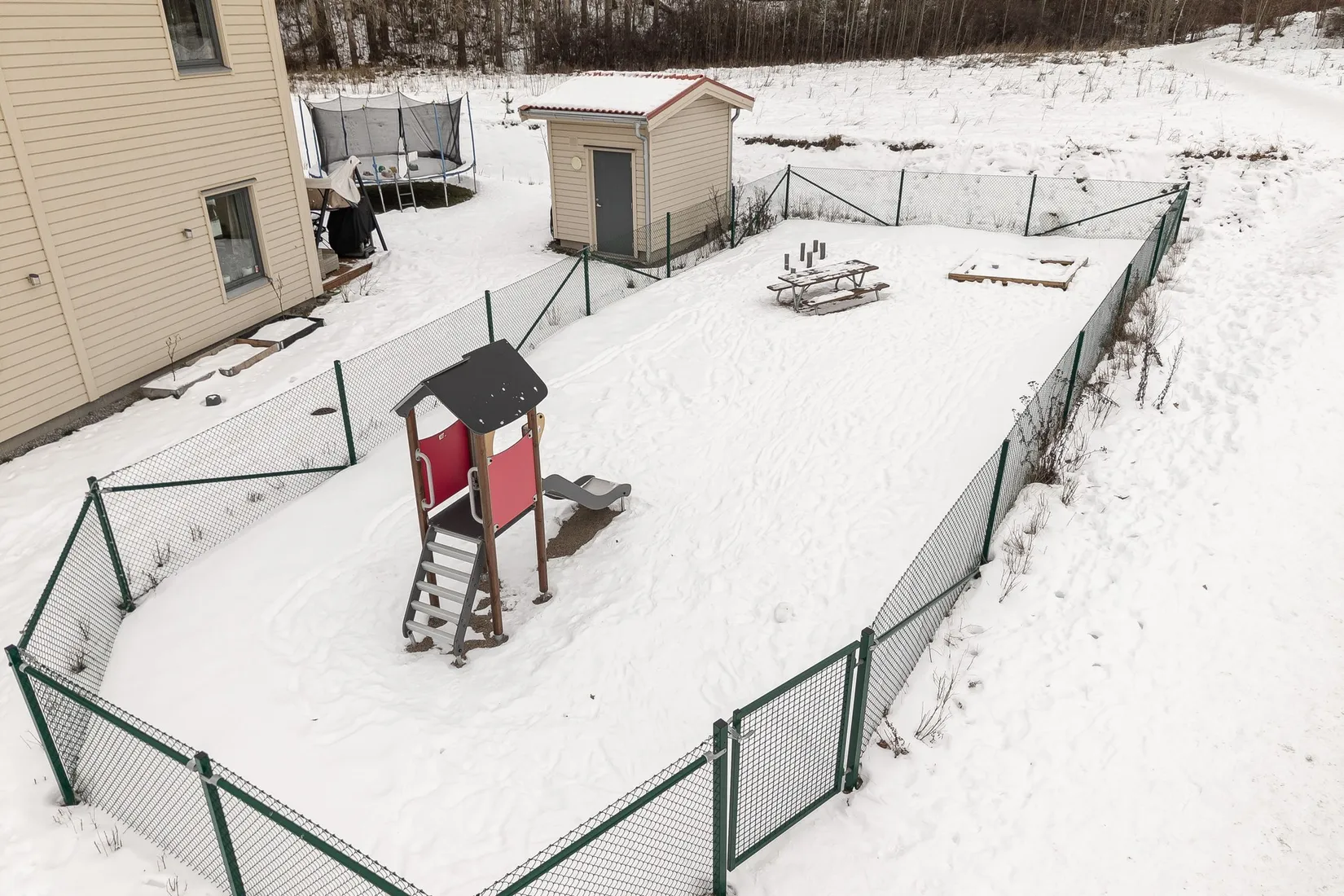 Radhus, Källarängsvägen 33C, Stallarholmen, Strängnäs