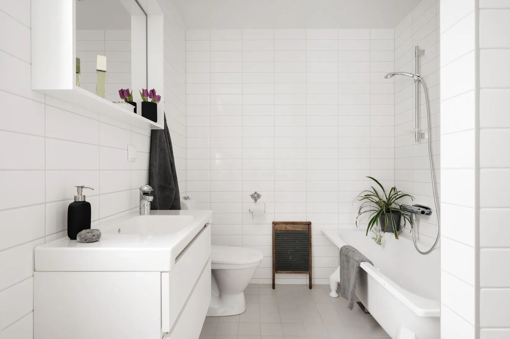 Bostadsrätt, Radhus, Berguddsvägen 28B, Hässelby Södra Villastad, Stockholm