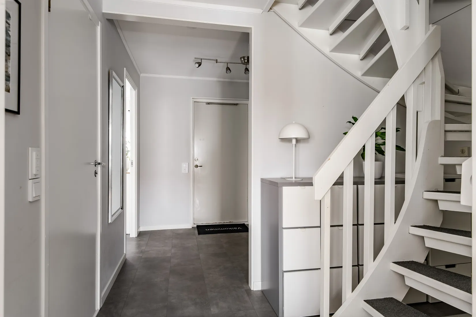 Villa, Radhus, Gnejsvägen 81, Bråstorp, Motala