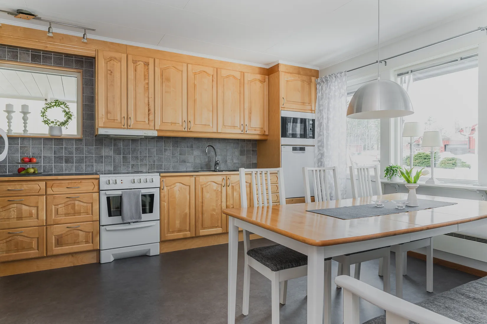 Villa, Hallbacken 13, Domsjö, Örnsköldsvik