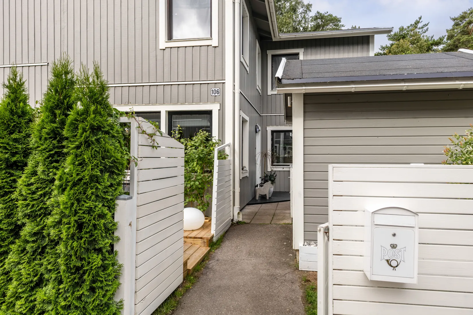 Radhus, Lärksoppsgatan 106, Bergvreten, Enköping