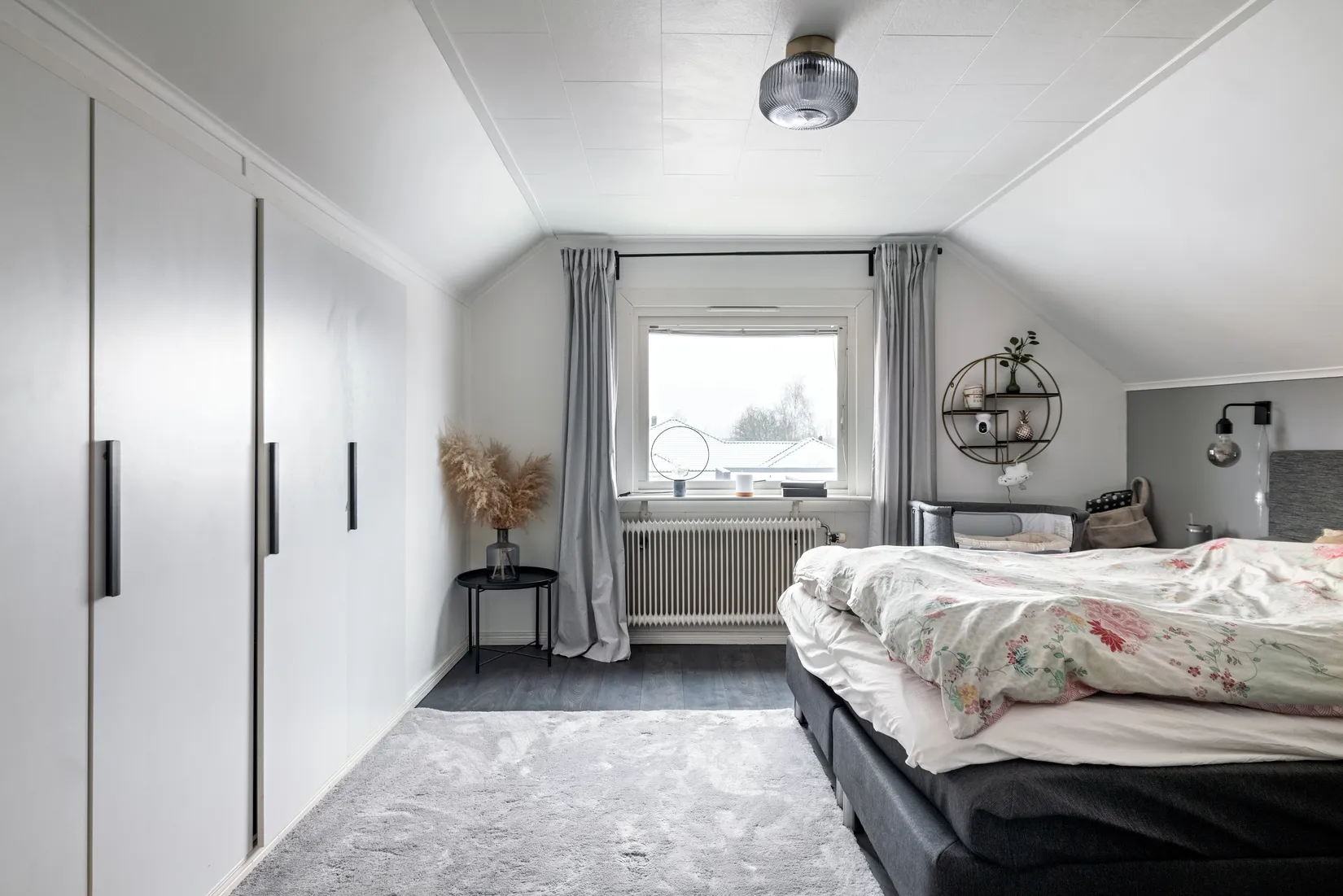 Villa, Lindåsgatan 16, Haga, Kumla