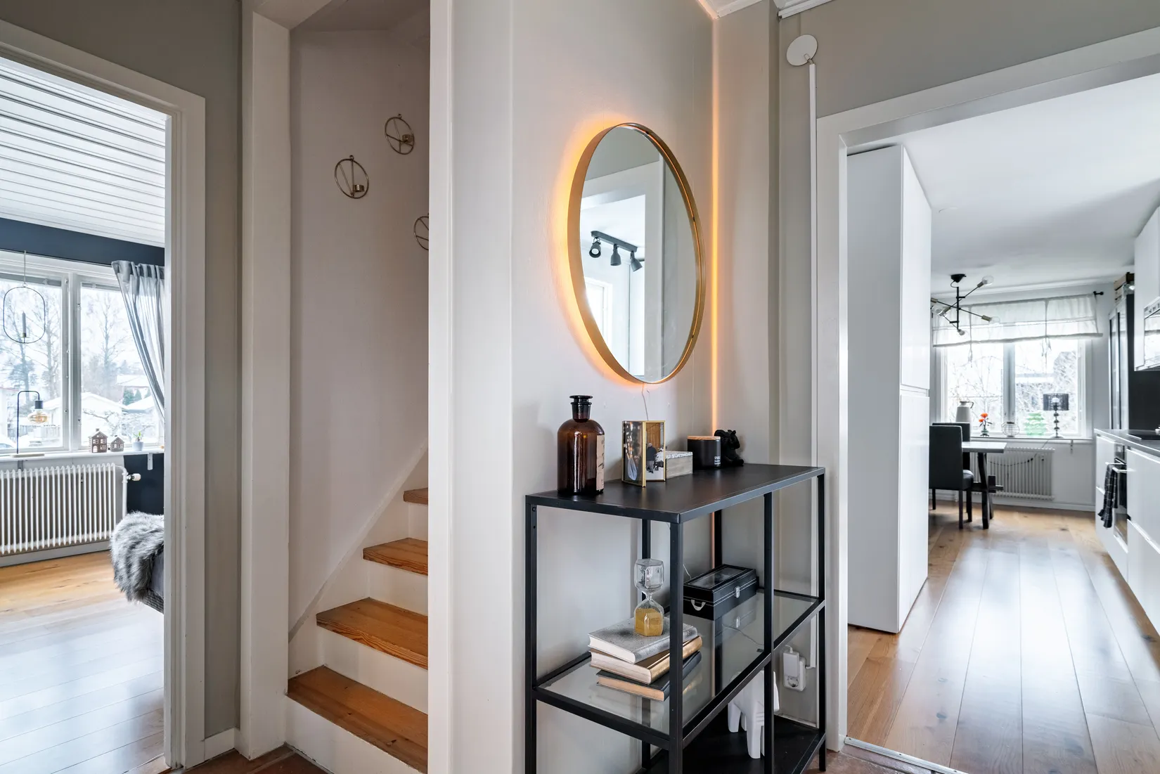 Villa, Lindåsgatan 16, Haga, Kumla