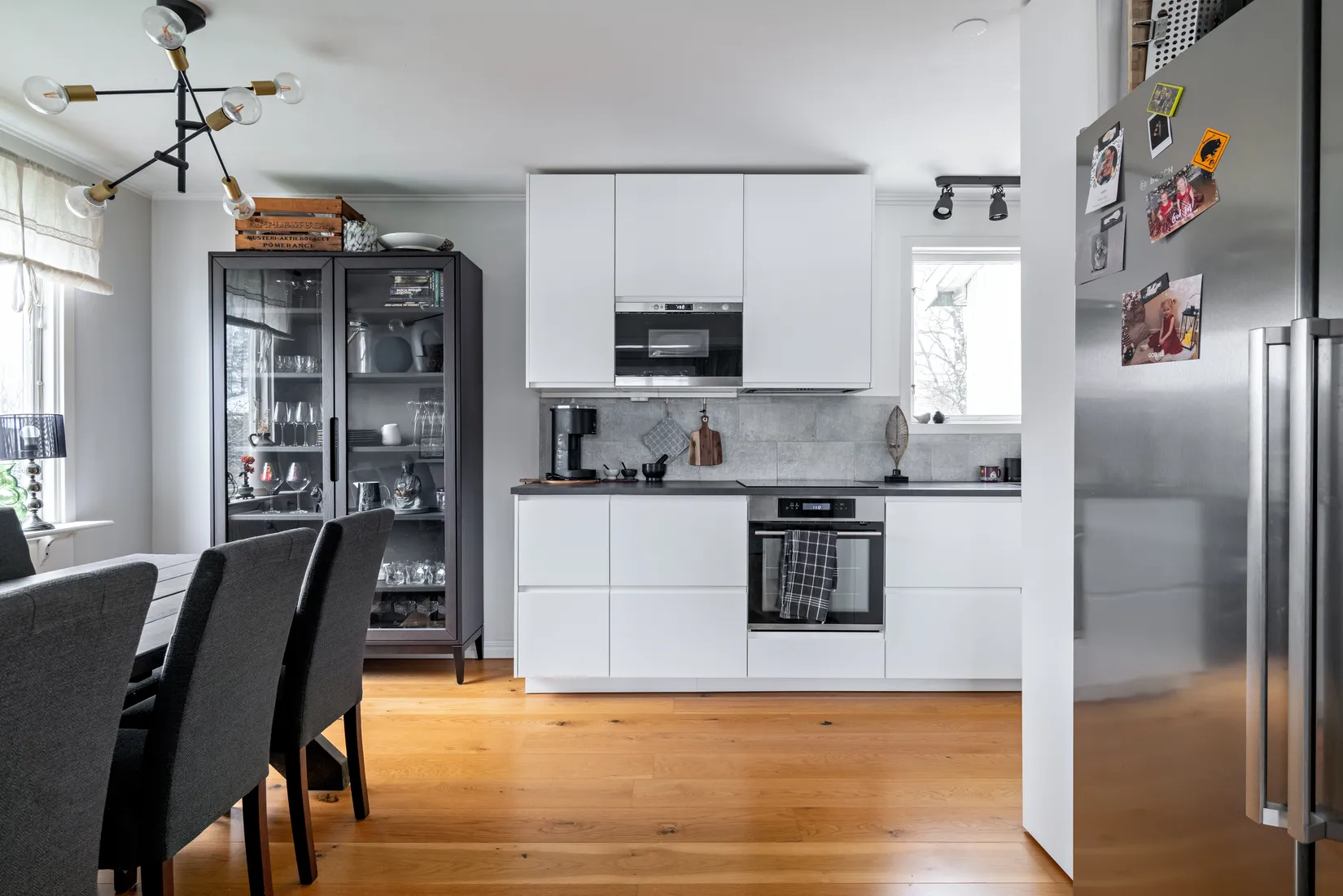 Villa, Lindåsgatan 16, Haga, Kumla