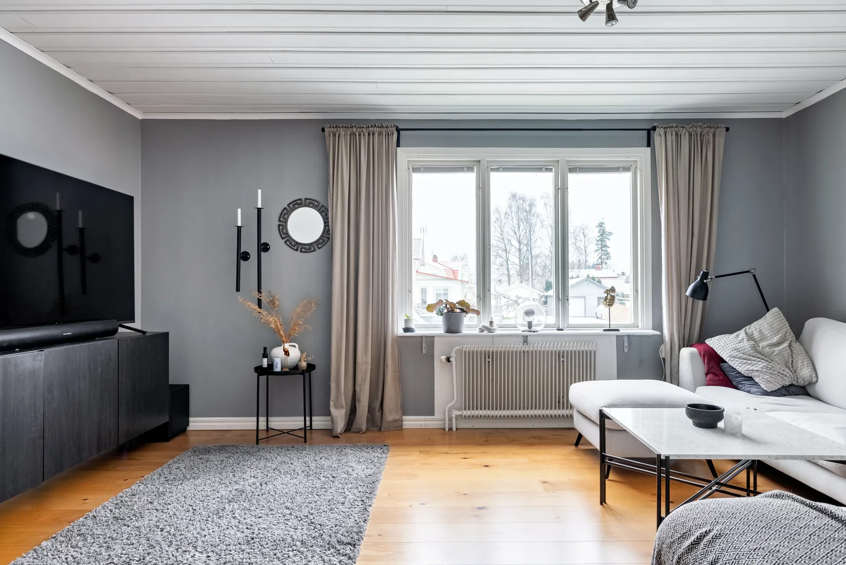 Villa, Lindåsgatan 16, Haga, Kumla