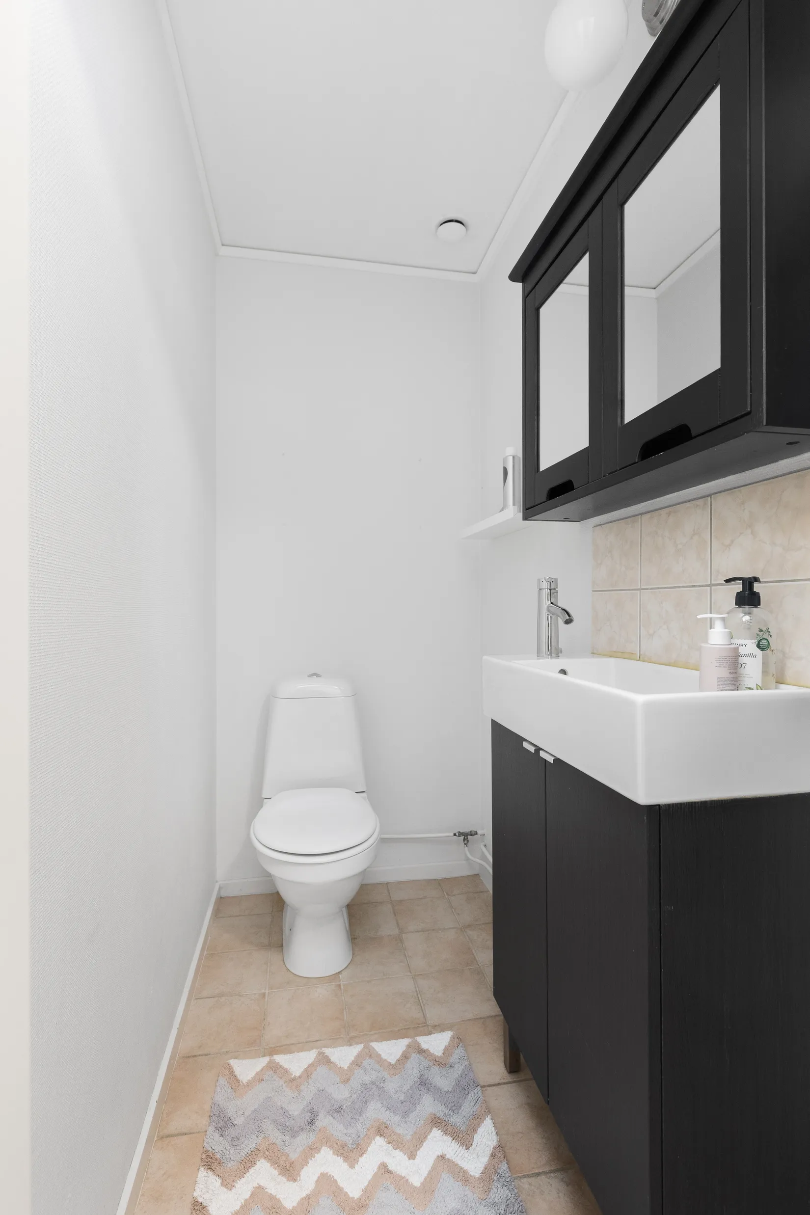 Villa, Radhus, Floravägen 11G, Haninge