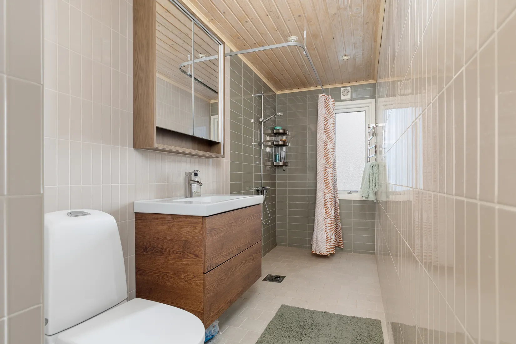 Villa, Radhus, Floravägen 11G, Haninge