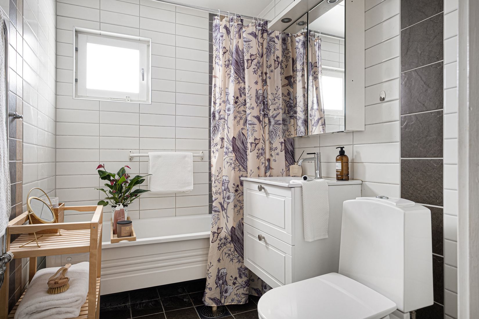 Bostadsrätt, Östra porten 27, Ytterby Centrum, Kungälv