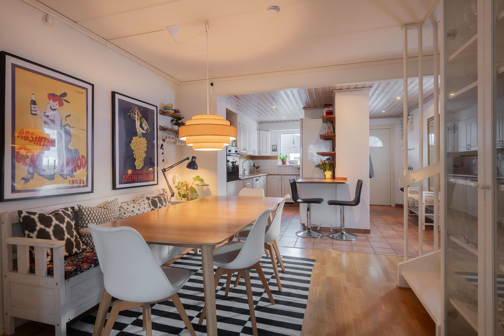 Radhus, Byggmästarvägen 107, Utsälje/Segeltorp, Huddinge