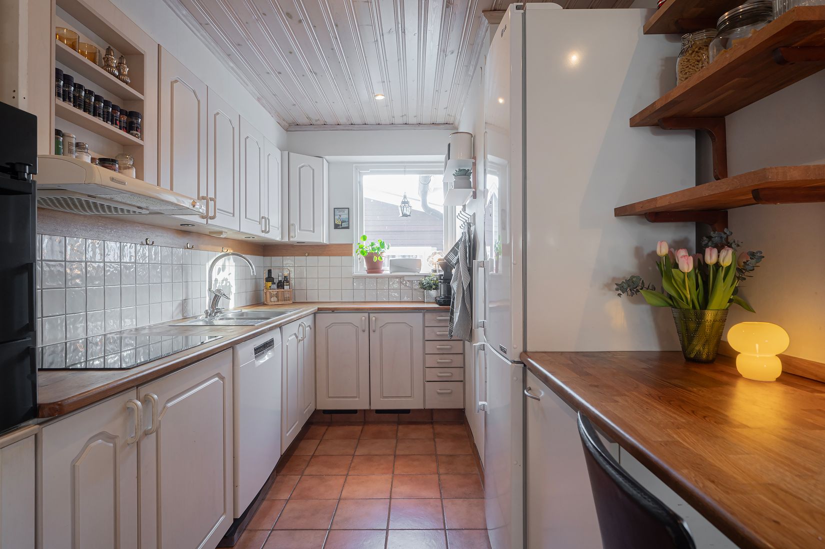 Radhus, Byggmästarvägen 107, Utsälje/Segeltorp, Huddinge