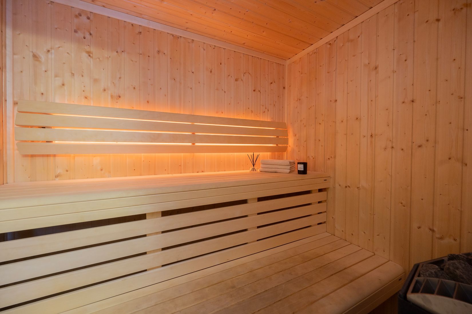 Radhus, Byggmästarvägen 107, Utsälje/Segeltorp, Huddinge