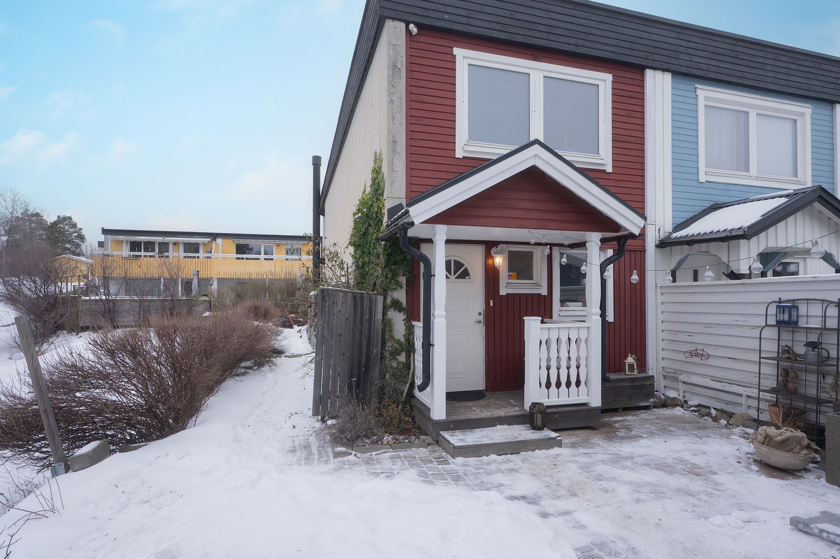 Radhus, Byggmästarvägen 107, Utsälje/Segeltorp, Huddinge