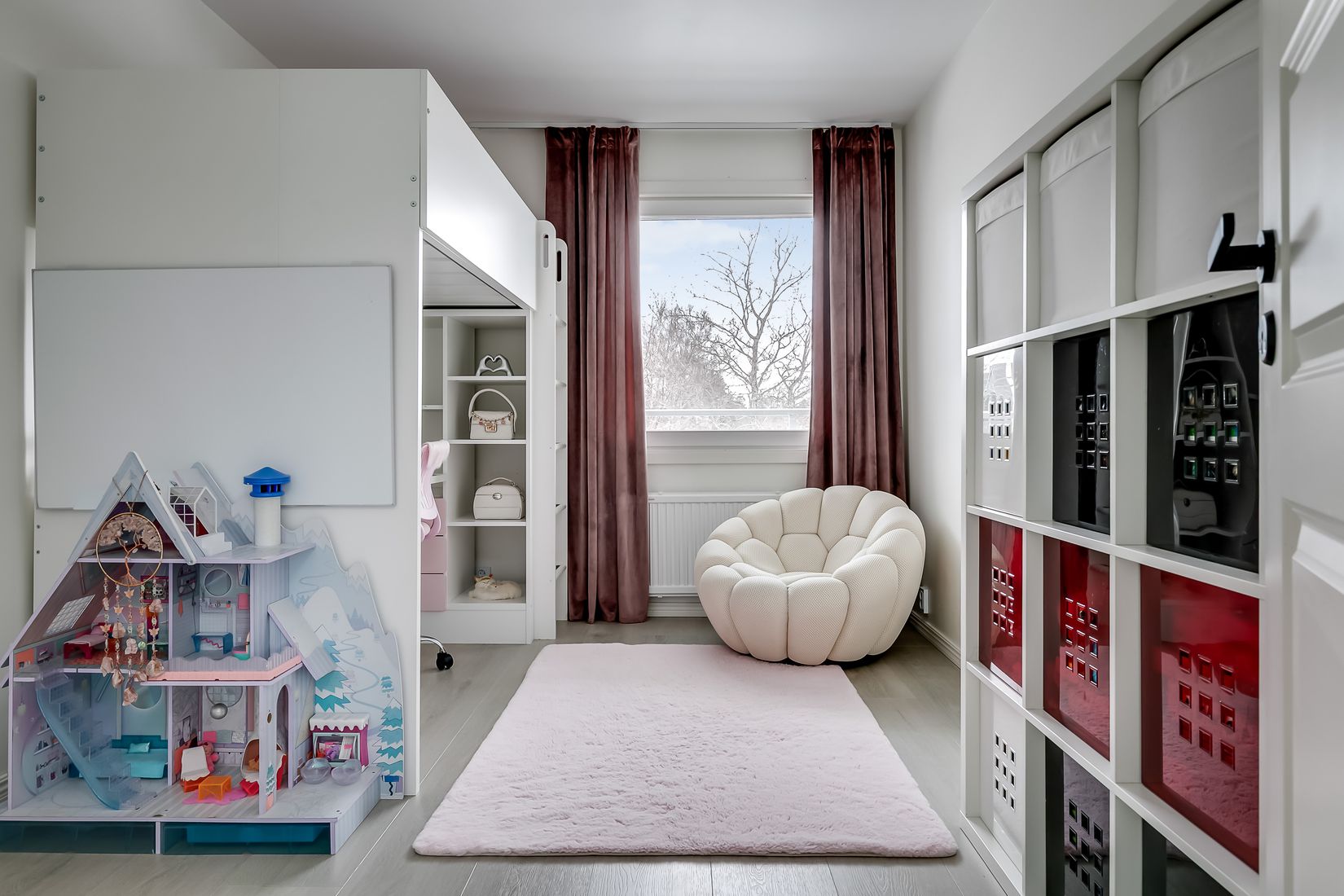 Radhus, Porslinsstigen 16, Brunna, Upplands-Bro