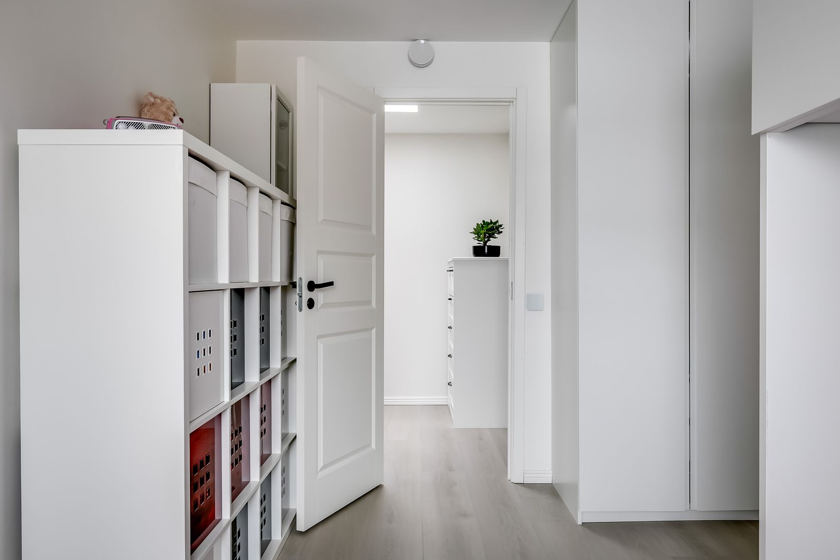 Radhus, Porslinsstigen 16, Brunna, Upplands-Bro