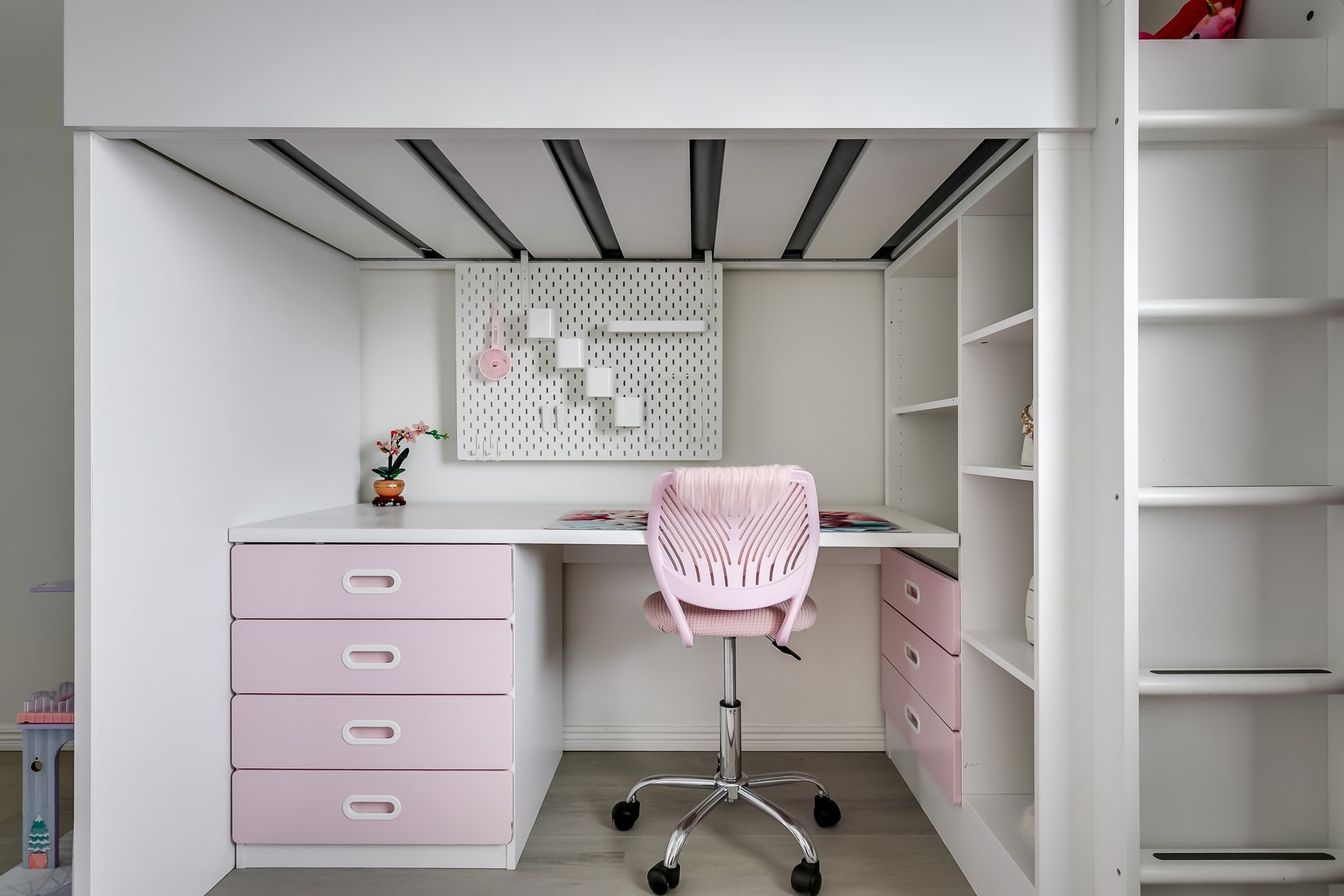 Radhus, Porslinsstigen 16, Brunna, Upplands-Bro