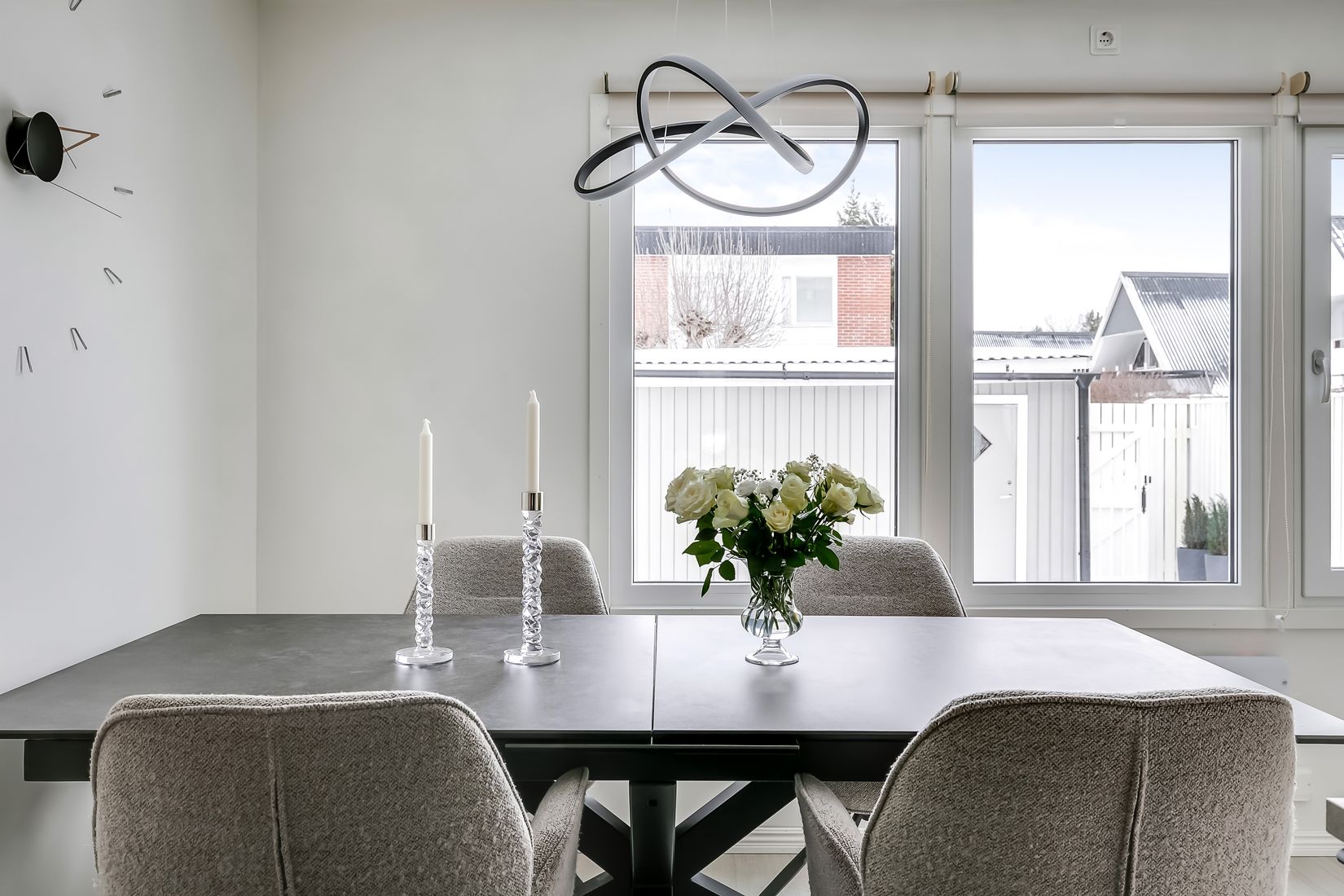 Radhus, Porslinsstigen 16, Brunna, Upplands-Bro