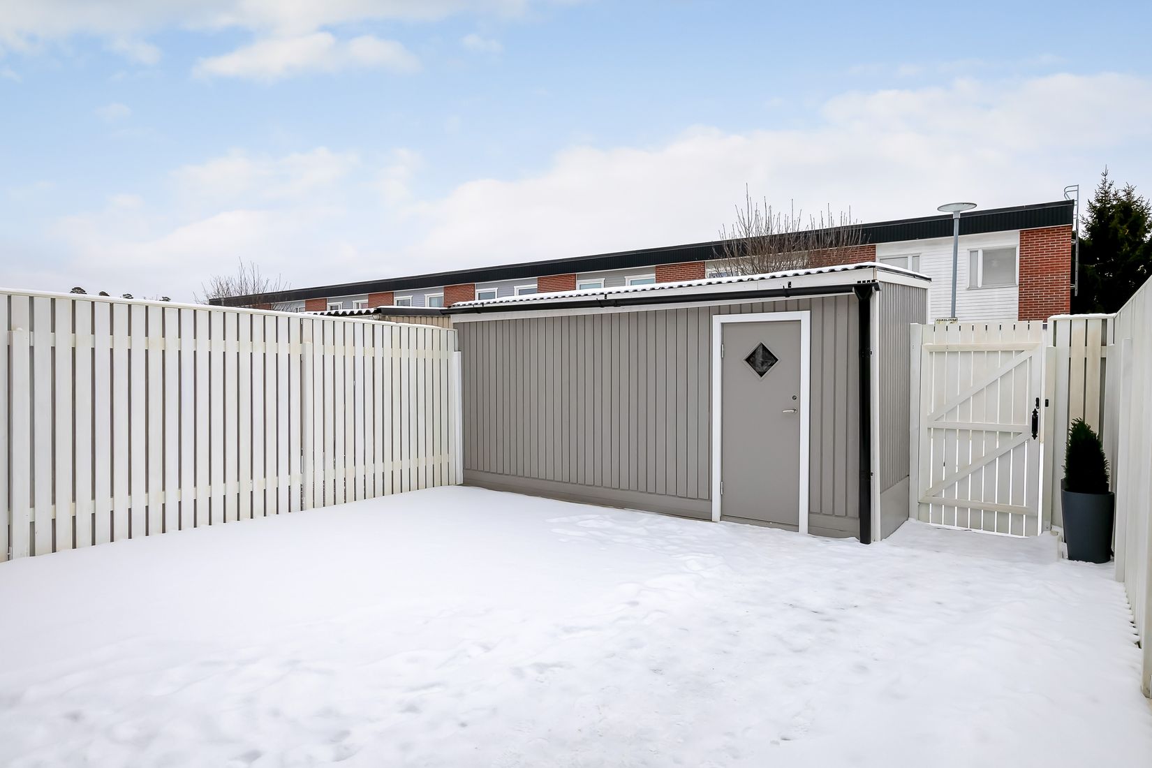 Radhus, Porslinsstigen 16, Brunna, Upplands-Bro