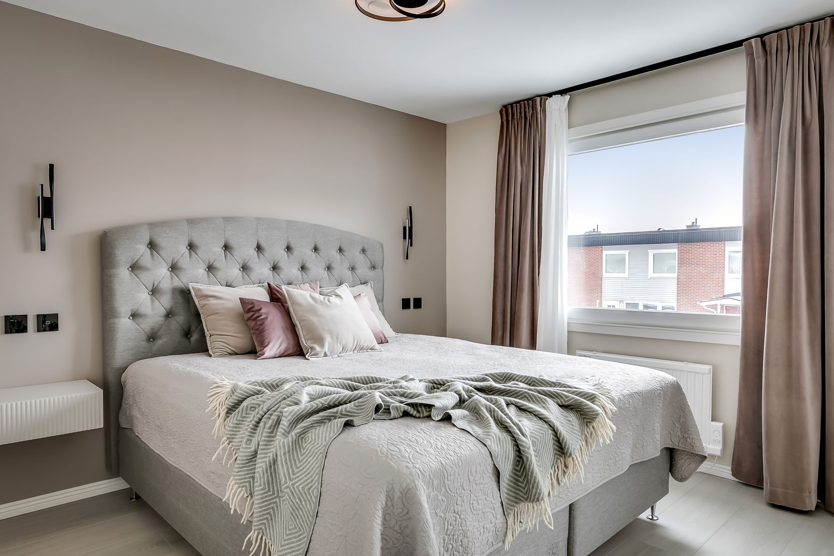 Radhus, Porslinsstigen 16, Brunna, Upplands-Bro