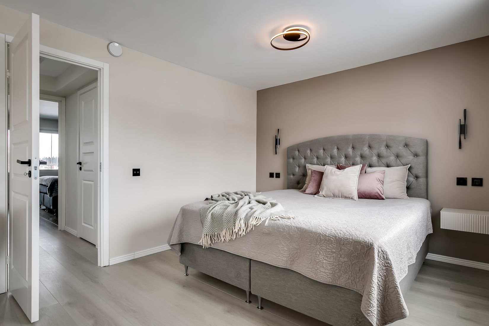 Radhus, Porslinsstigen 16, Brunna, Upplands-Bro